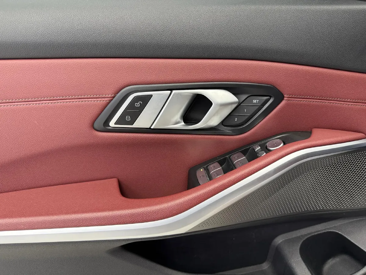 2023 BMW 3 Series 2.0T 156HP L4 8AT,autocango,china used car exporter,china ev exporter,chinese used car exporter,chinese used ev exporter