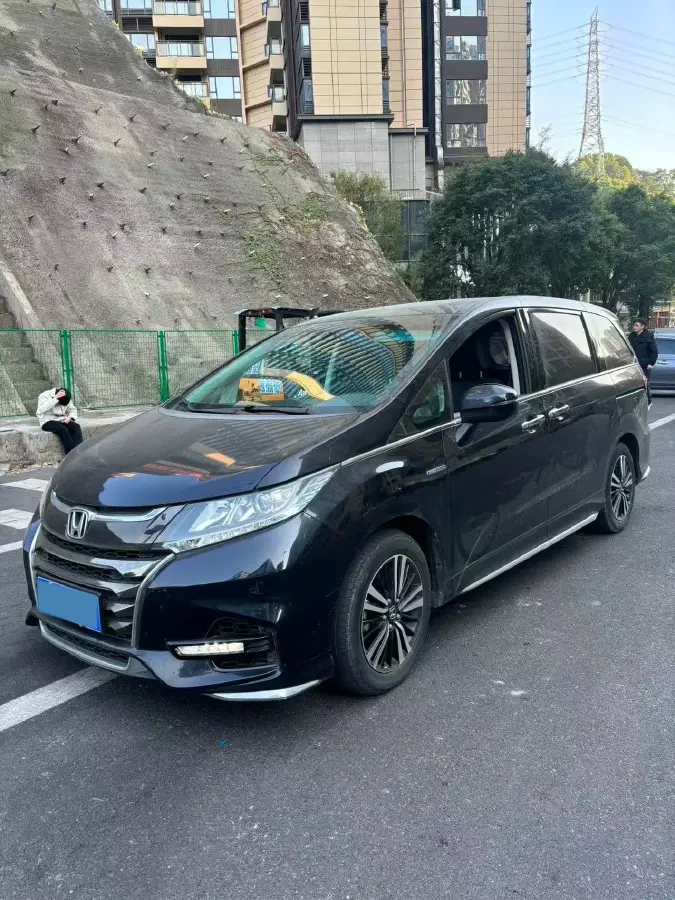 2021 Honda Odyssey 2.0L 146HP L4 E-CVT Hybrid