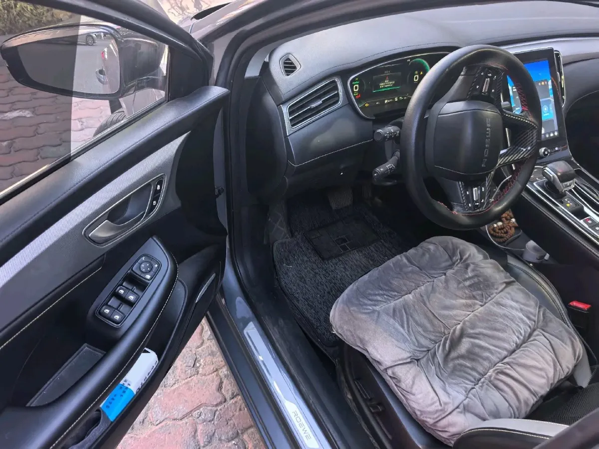 2020 Roewe i6 MAX 1.5T 169HP L4 AMT PHEV,autocango,china used car exporter,china ev exporter,chinese used car exporter,chinese used ev exporter