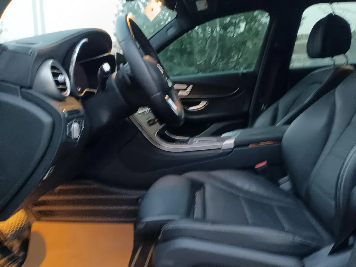 2020 Mercedes-Benz GLC Class 2.0T 197HP L4 9AT,autocango,china used car exporter,china ev exporter,chinese used car exporter,chinese used ev exporter