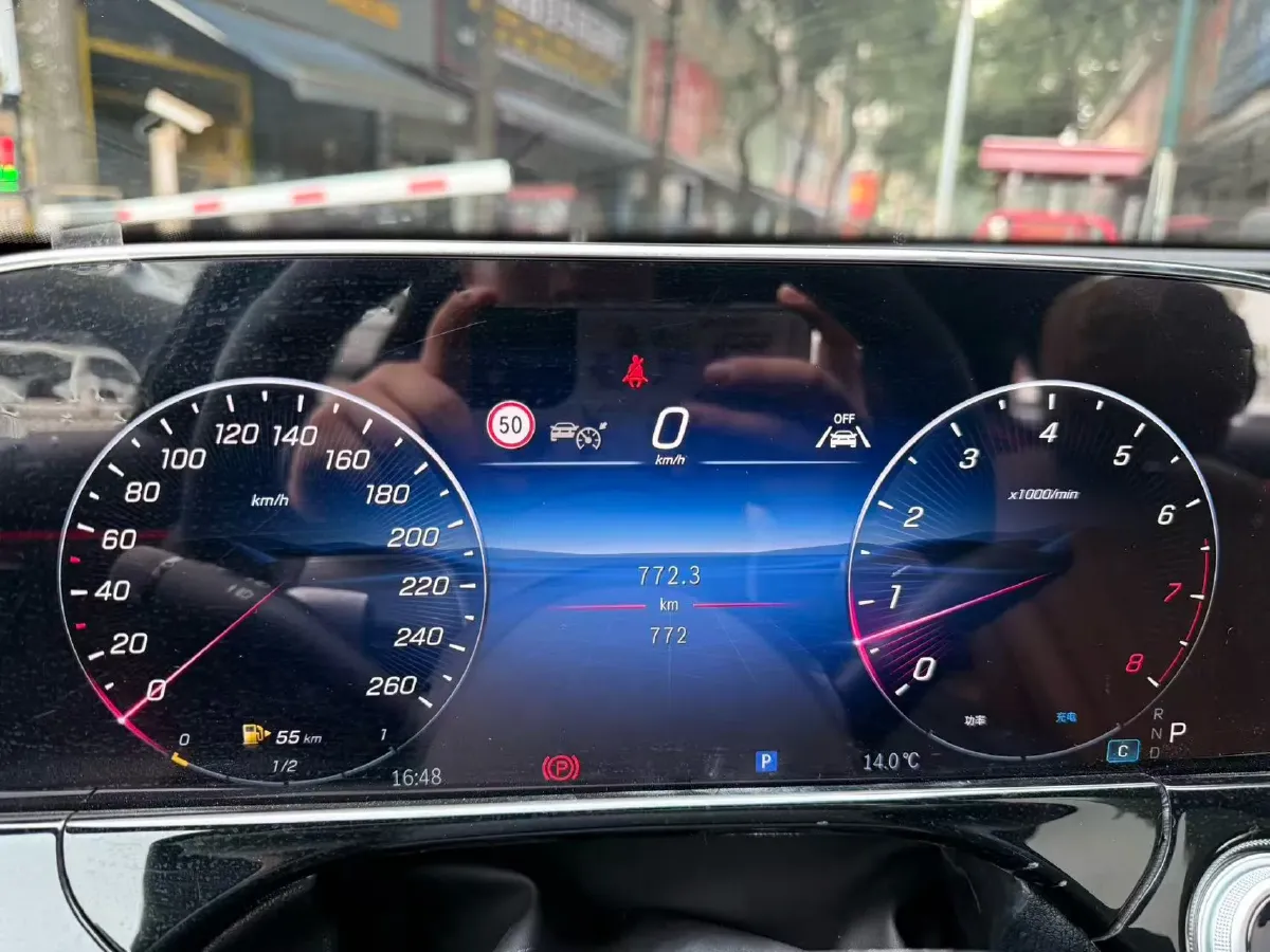 2025 Mercedes-Benz E Class 2.0T 258HP L4 9AT,autocango,china used car exporter,china ev exporter,chinese used car exporter,chinese used ev exporter