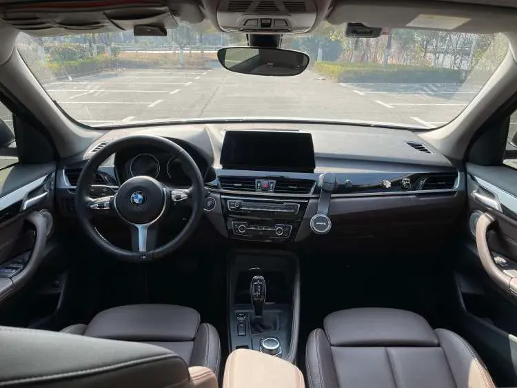 2022 BMW X1 2.0T 192HP L4 7DCT,autocango,china used car exporter,china ev exporter,chinese used car exporter,chinese used ev exporter