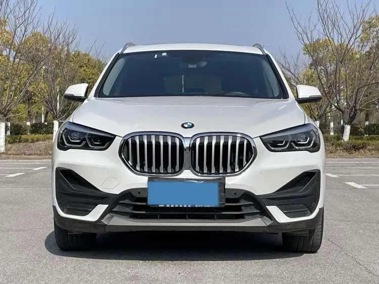 2022 BMW X1 2.0T 192HP L4 7DCT,autocango,china used car exporter,china ev exporter,chinese used car exporter,chinese used ev exporter