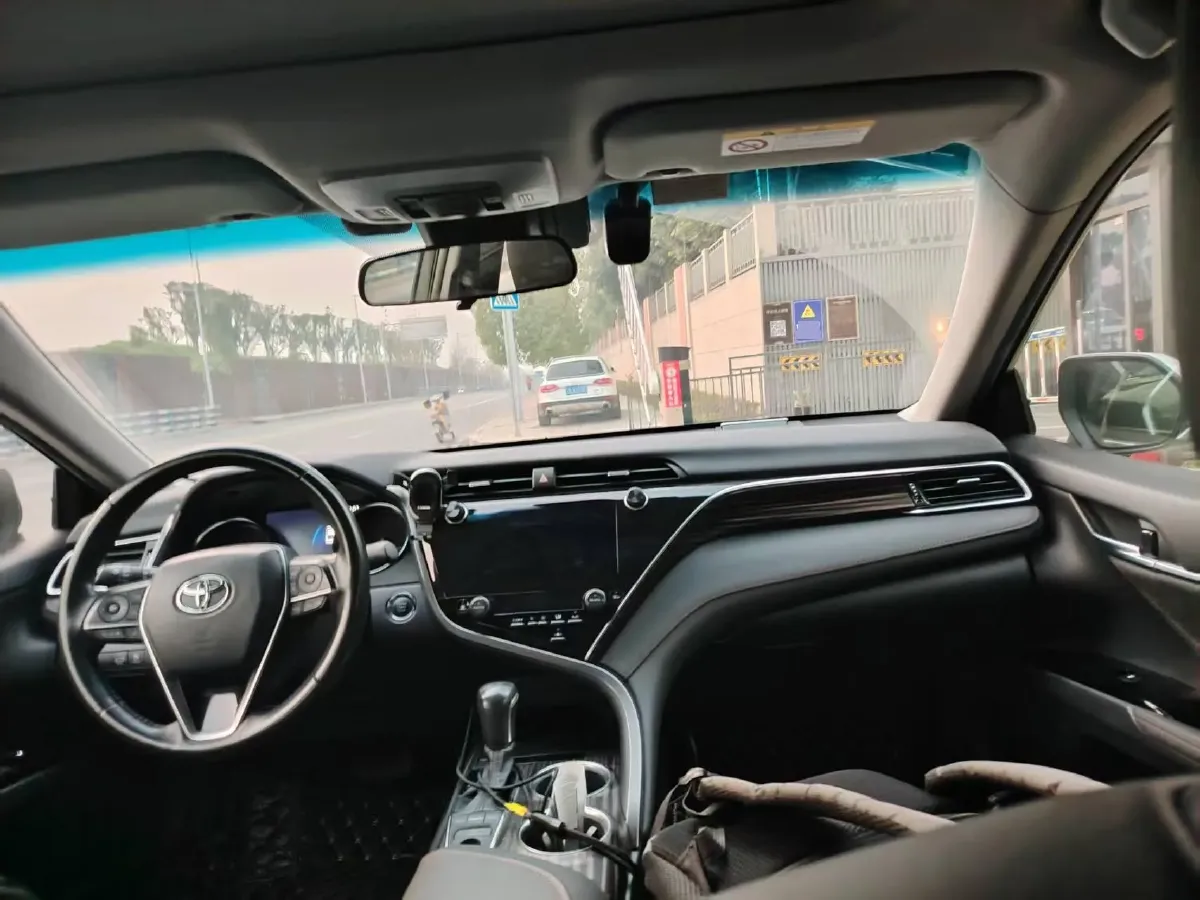 2019 Toyota Camry 2.5L 178HP L4 E-CVT Hybrid,autocango,china used car exporter,china ev exporter,chinese used car exporter,chinese used ev exporter