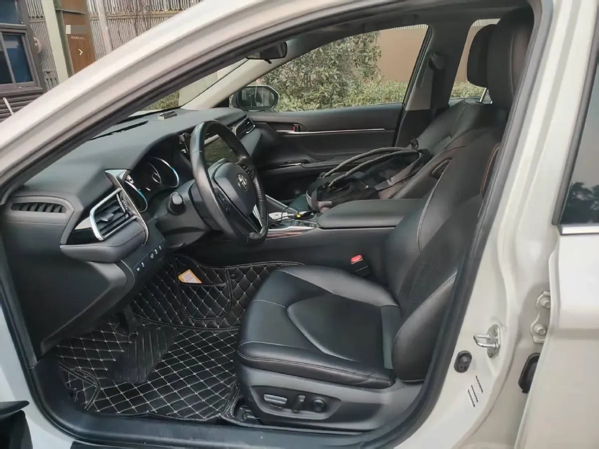 2019 Toyota Camry 2.5L 178HP L4 E-CVT Hybrid,autocango,china used car exporter,china ev exporter,chinese used car exporter,chinese used ev exporter