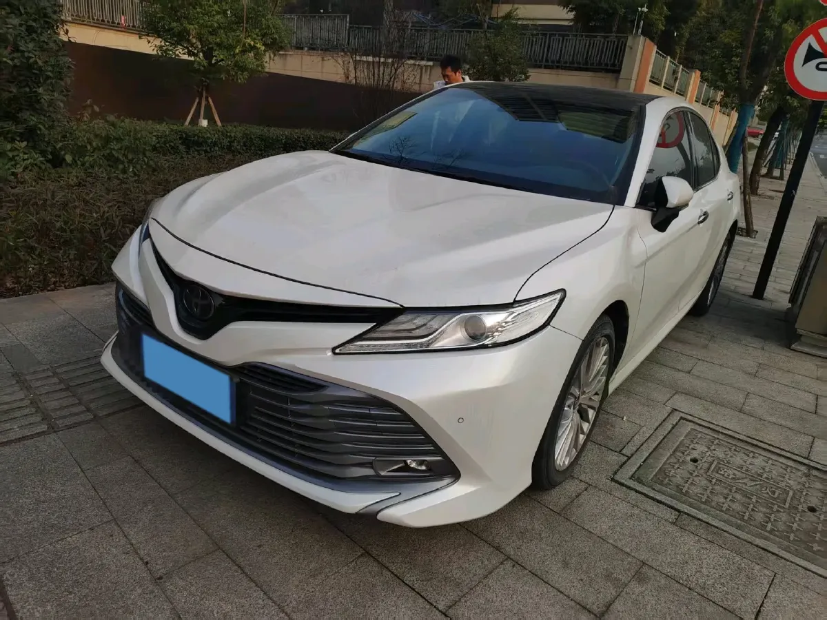 2019 Toyota Camry 2.5L 178HP L4 E-CVT Hybrid,autocango,china used car exporter,china ev exporter,chinese used car exporter,chinese used ev exporter