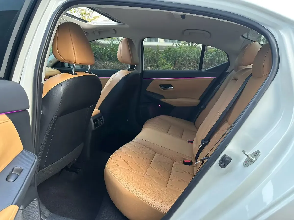 2021 Nissan Sylphy 1.6L 135HP L4 CVT,autocango,china used car exporter,china ev exporter,chinese used car exporter,chinese used ev exporter