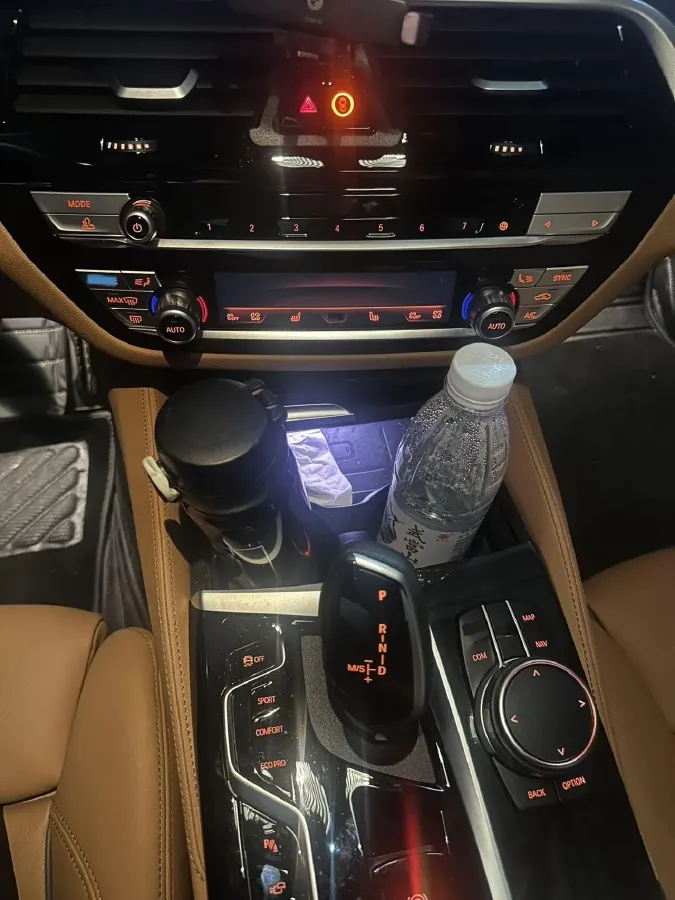 2024 BMW 6 Series GT 2.0T 245HP L4 8AT,autocango,china used car exporter,china ev exporter,chinese used car exporter,chinese used ev exporter