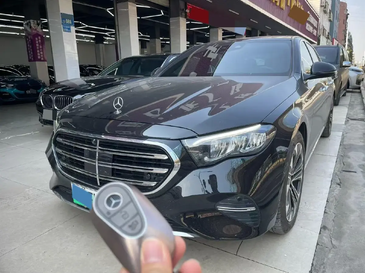 2024 Mercedes-Benz E Class 2.0T 204HP L4 9AT PHEV 25.4KWH