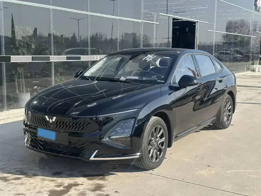 2025 WuLing XingGuang 1.5L 106HP L4 E-CVT PHEV