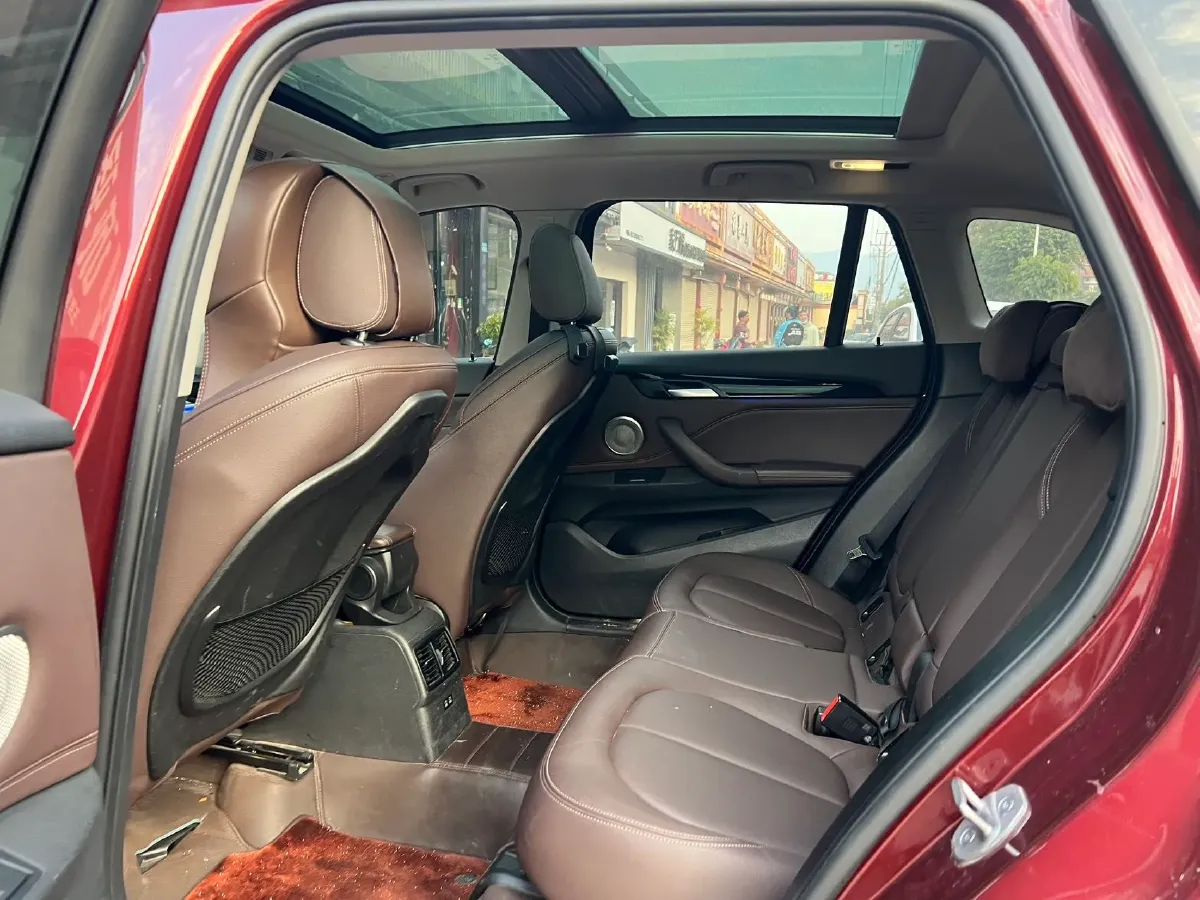 2021 BMW X1 2.0T 192HP L4 7DCT,autocango,china used car exporter,china ev exporter,chinese used car exporter,chinese used ev exporter