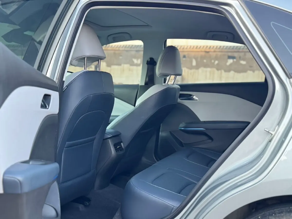 2024 Chevrolet Monza 1.5L 113HP L4 6DCT,autocango,china used car exporter,china ev exporter,chinese used car exporter,chinese used ev exporter