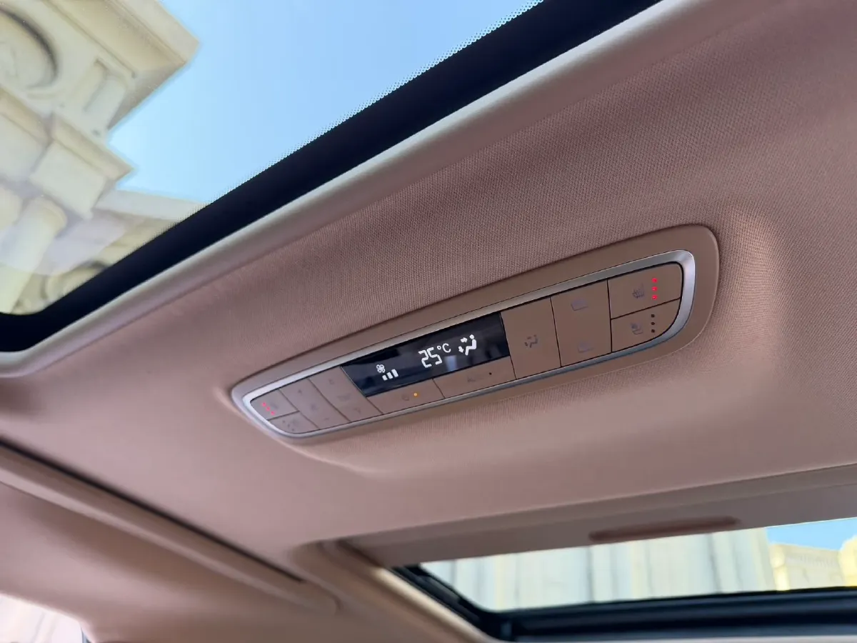 2020 Buick GL8 2.0T 237HP L4 9AT,autocango,china used car exporter,china ev exporter,chinese used car exporter,chinese used ev exporter