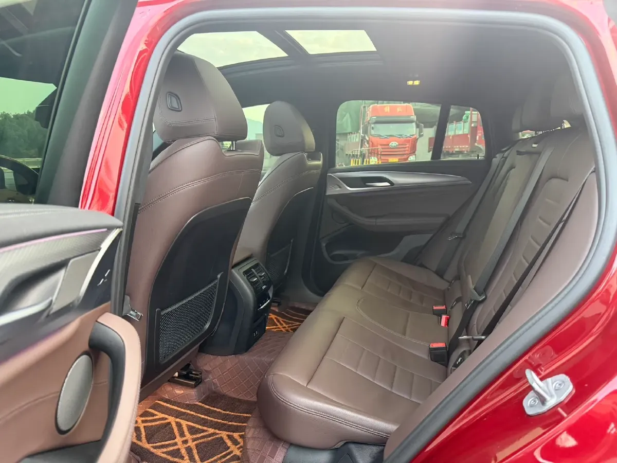 2021 BMW X4 2.0T 184HP L4 8AT,autocango,china used car exporter,china ev exporter,chinese used car exporter,chinese used ev exporter