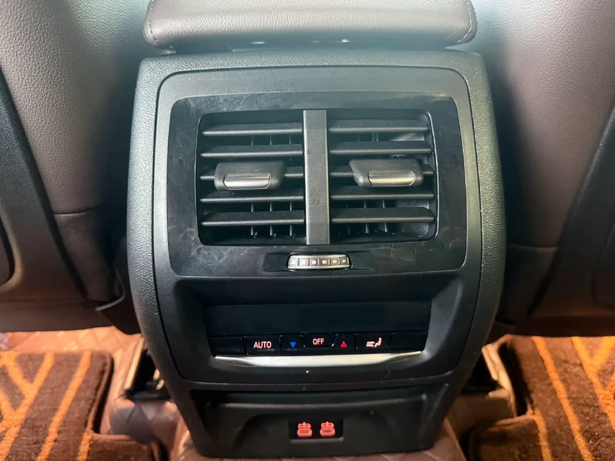 2021 BMW X4 2.0T 184HP L4 8AT,autocango,china used car exporter,china ev exporter,chinese used car exporter,chinese used ev exporter