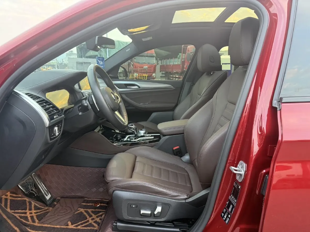 2021 BMW X4 2.0T 184HP L4 8AT,autocango,china used car exporter,china ev exporter,chinese used car exporter,chinese used ev exporter