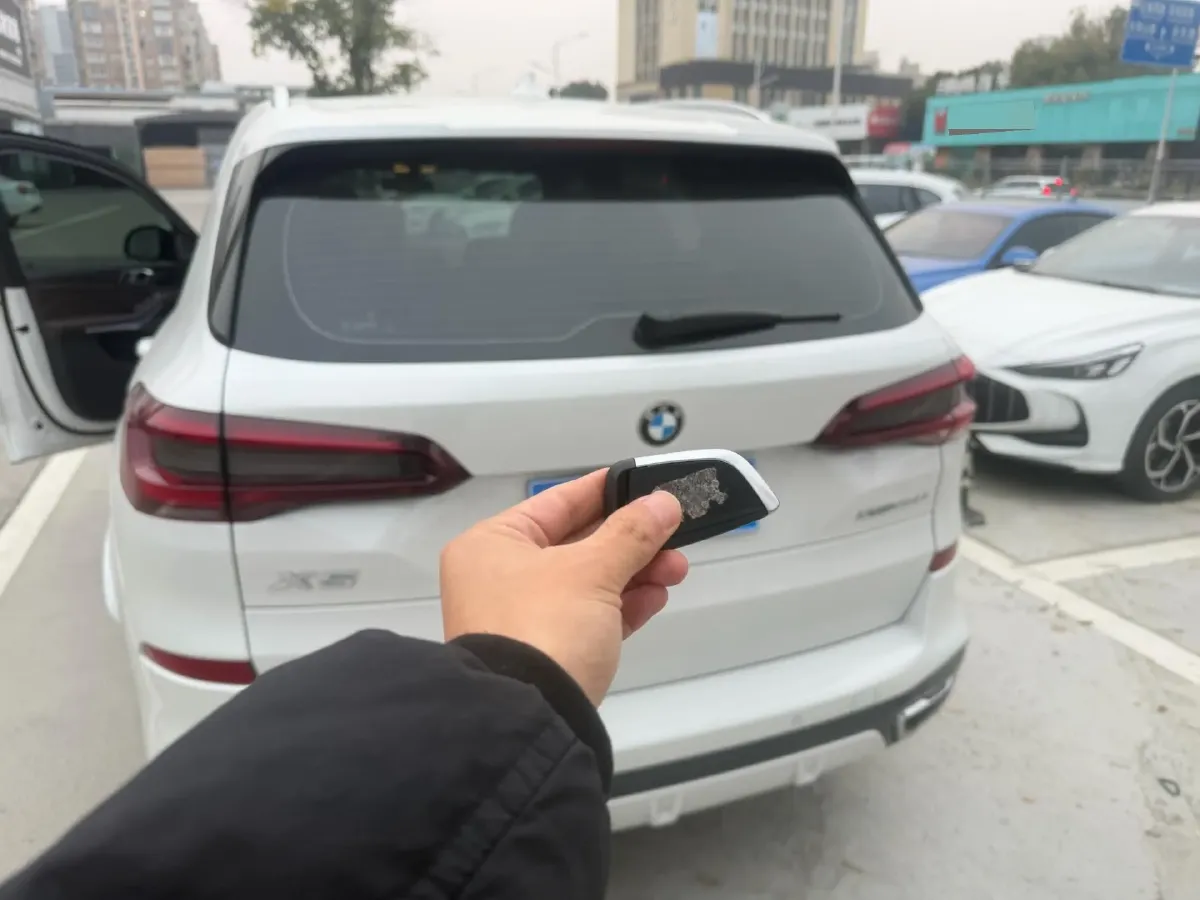 2022 BMW X5 3.0T 333HP L6 8AT,autocango,china used car exporter,china ev exporter,chinese used car exporter,chinese used ev exporter