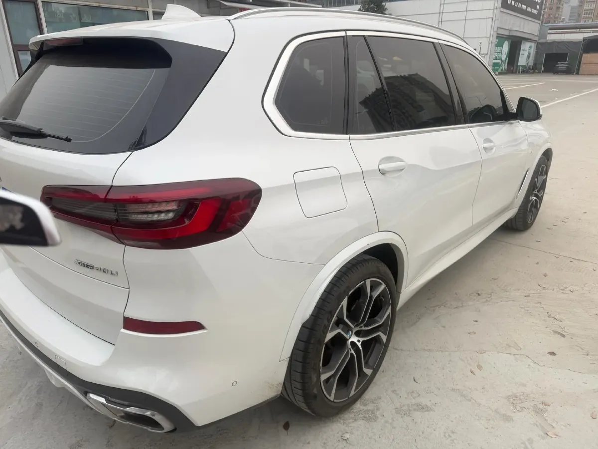 2022 BMW X5 3.0T 333HP L6 8AT,autocango,china used car exporter,china ev exporter,chinese used car exporter,chinese used ev exporter