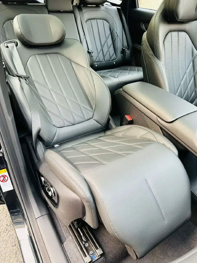 2025 ChangAn CS75 Plus 2.0T 233HP L4 8AT,autocango,china used car exporter,china ev exporter,chinese used car exporter,chinese used ev exporter