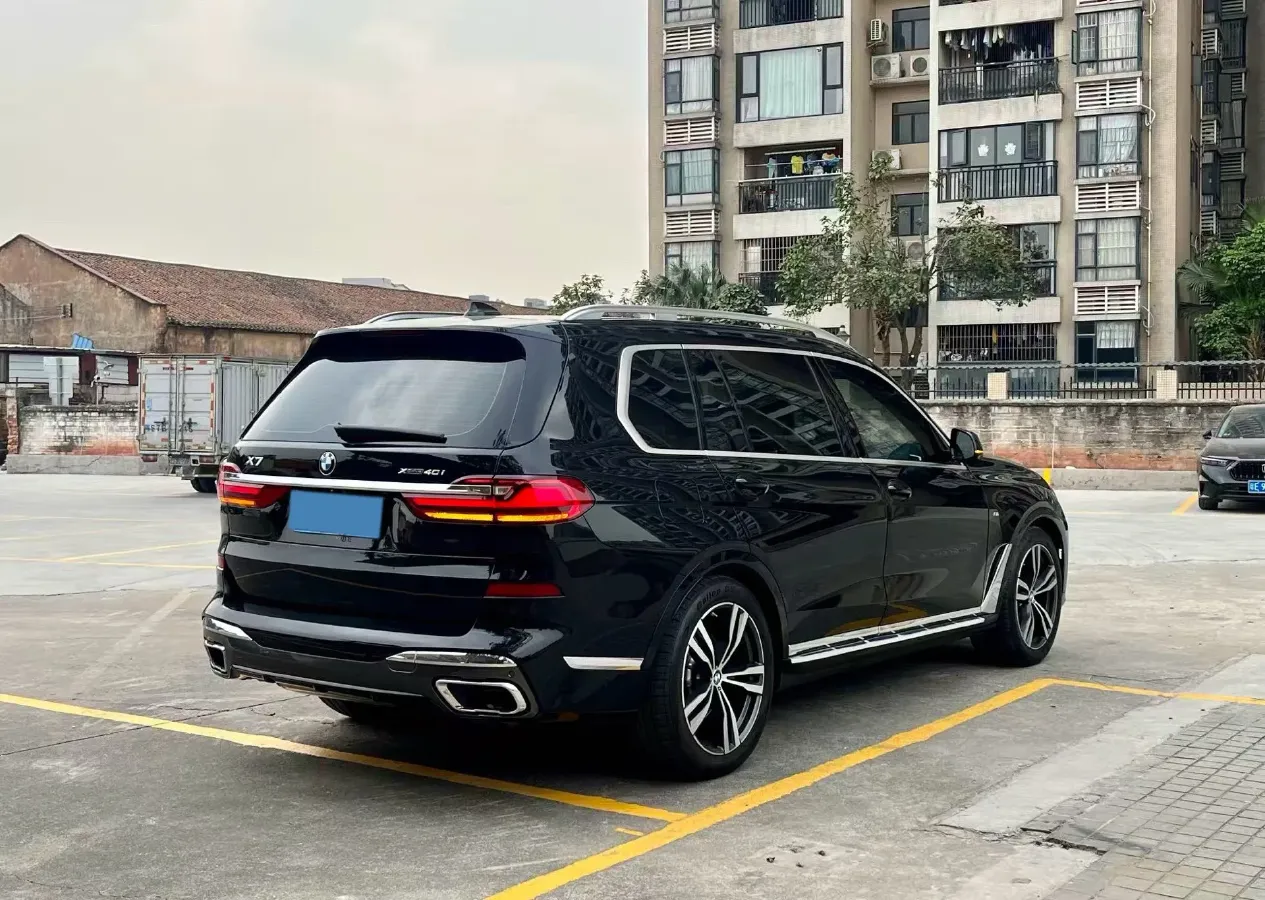 2021 BMW X7 3.0T 340HP L6 8AT,autocango,china used car exporter,china ev exporter,chinese used car exporter,chinese used ev exporter
