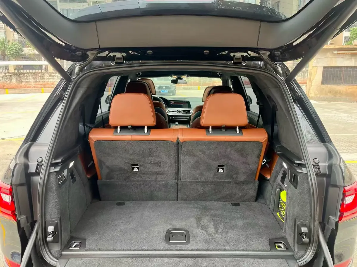 2021 BMW X7 3.0T 340HP L6 8AT,autocango,china used car exporter,china ev exporter,chinese used car exporter,chinese used ev exporter