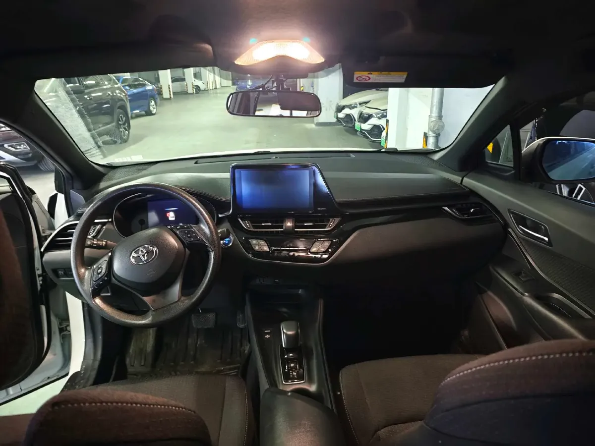 2020 Toyota C-HR EV BEV 54.3KWH,autocango,china used car exporter,china ev exporter,chinese used car exporter,chinese used ev exporter