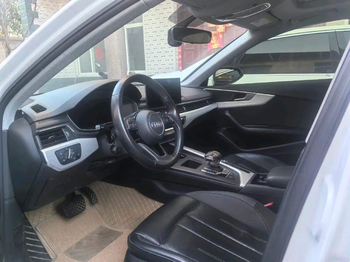 2022 Audi A4L 2.0T 190HP L4 7DCT,autocango,china used car exporter,china ev exporter,chinese used car exporter,chinese used ev exporter