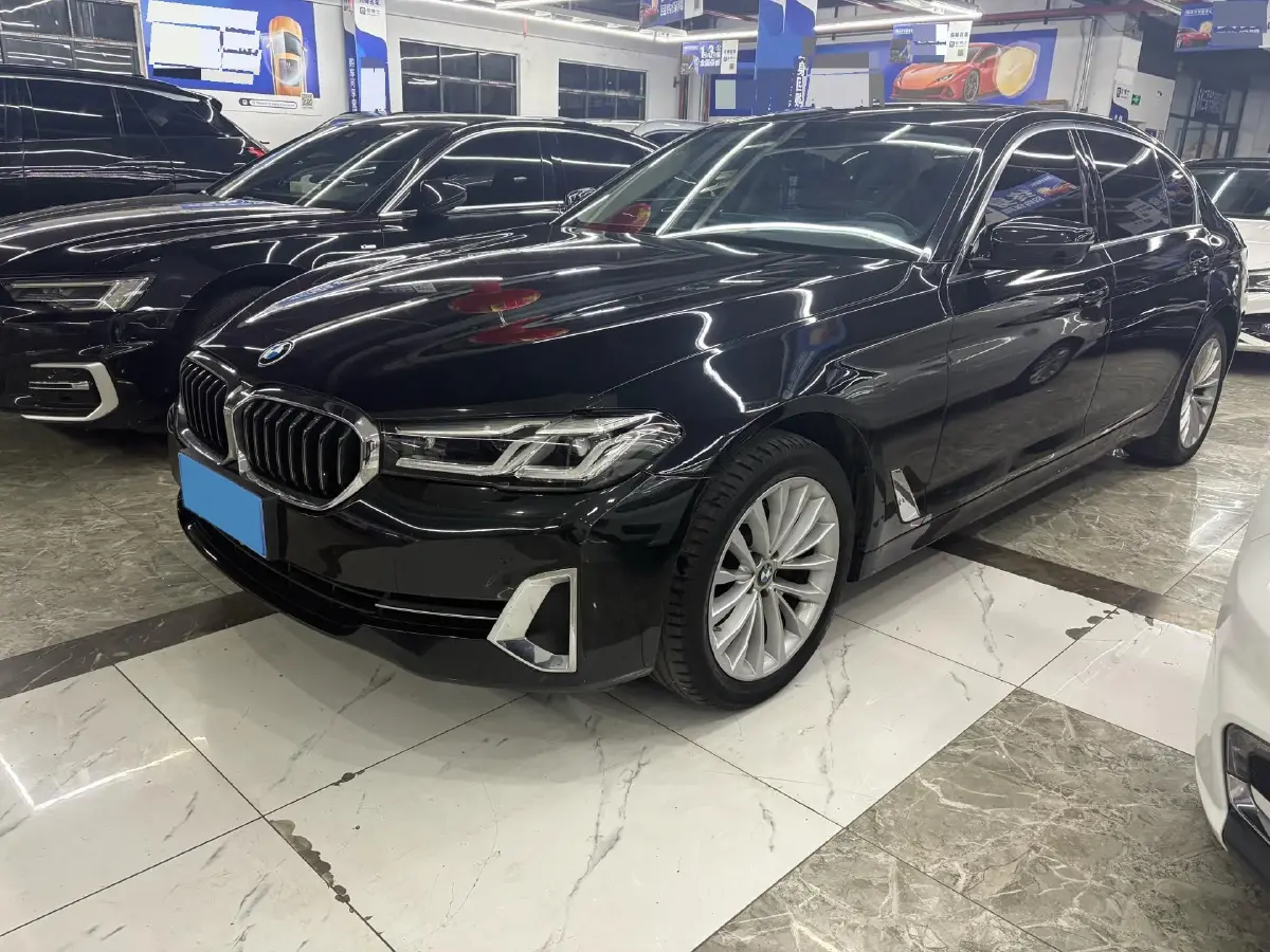 2022 BMW 5 Series 2.0T 184HP L4 8AT