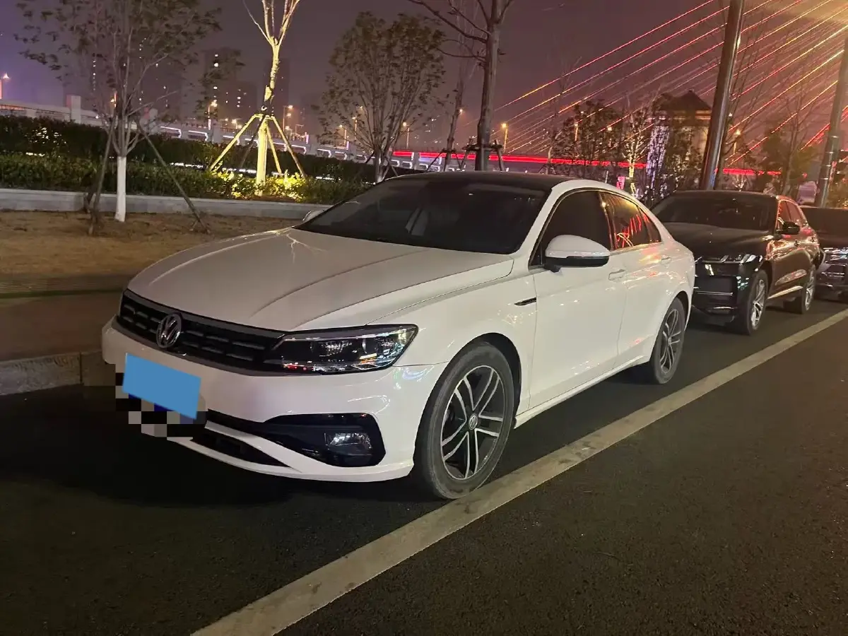 2019 Volkswagen Passat 1.4T 150HP L4 7DCT