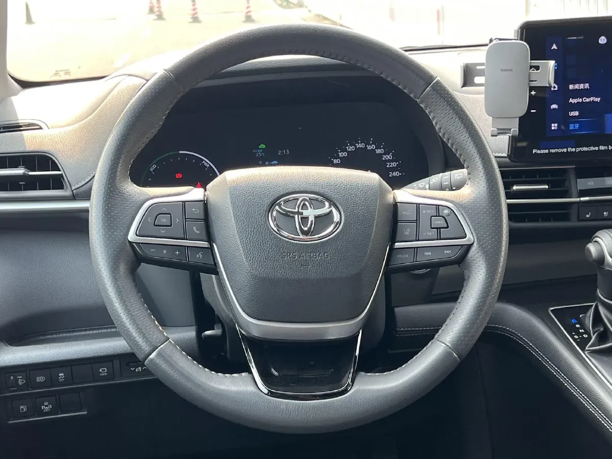 2023 Toyota Sienna 2.5L 189HP L4 E-CVT Hybrid,autocango,china used car exporter,china ev exporter,chinese used car exporter,chinese used ev exporter