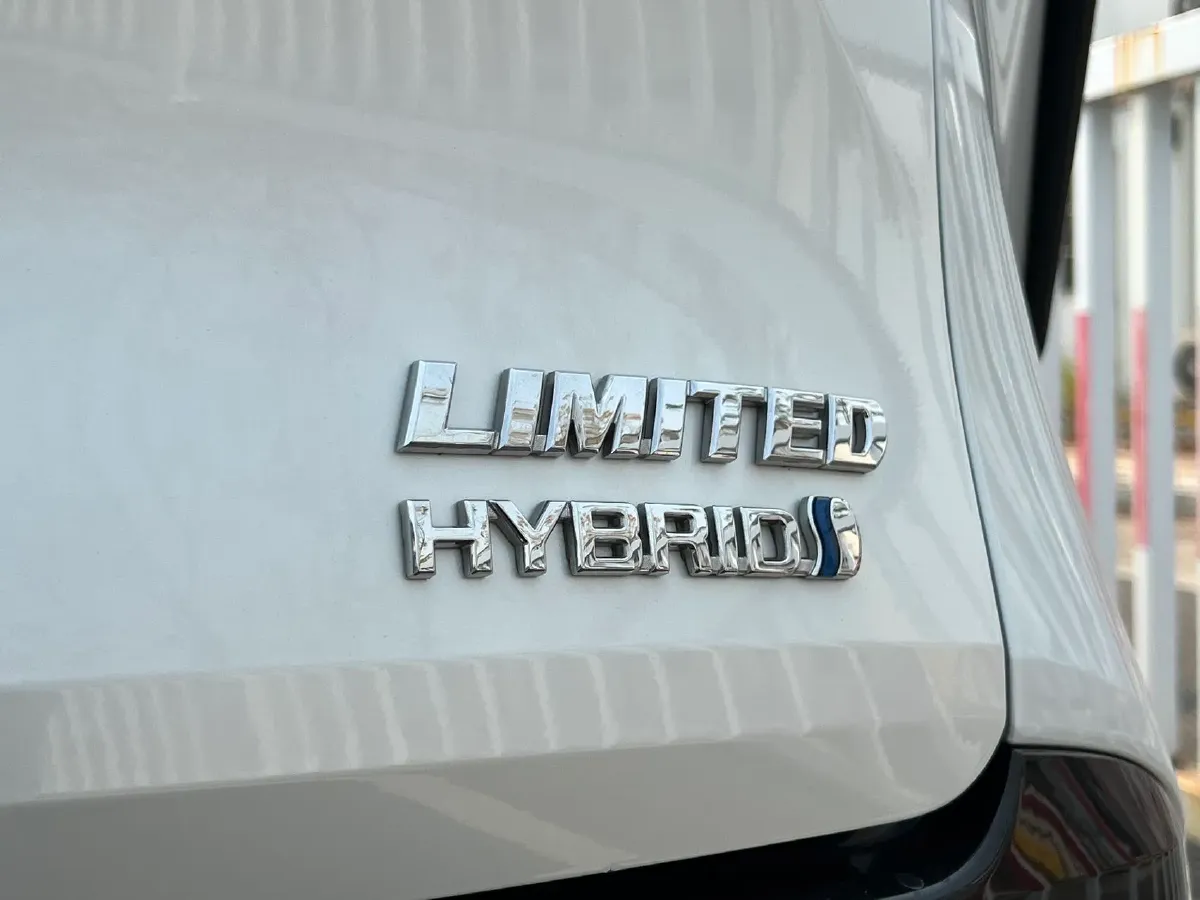 2023 Toyota Sienna 2.5L 189HP L4 E-CVT Hybrid,autocango,china used car exporter,china ev exporter,chinese used car exporter,chinese used ev exporter