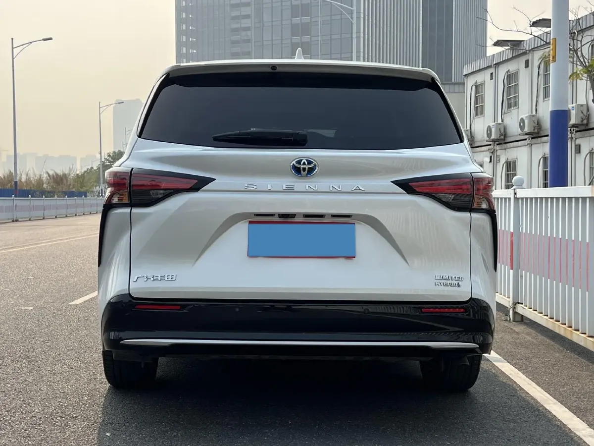 2023 Toyota Sienna 2.5L 189HP L4 E-CVT Hybrid,autocango,china used car exporter,china ev exporter,chinese used car exporter,chinese used ev exporter