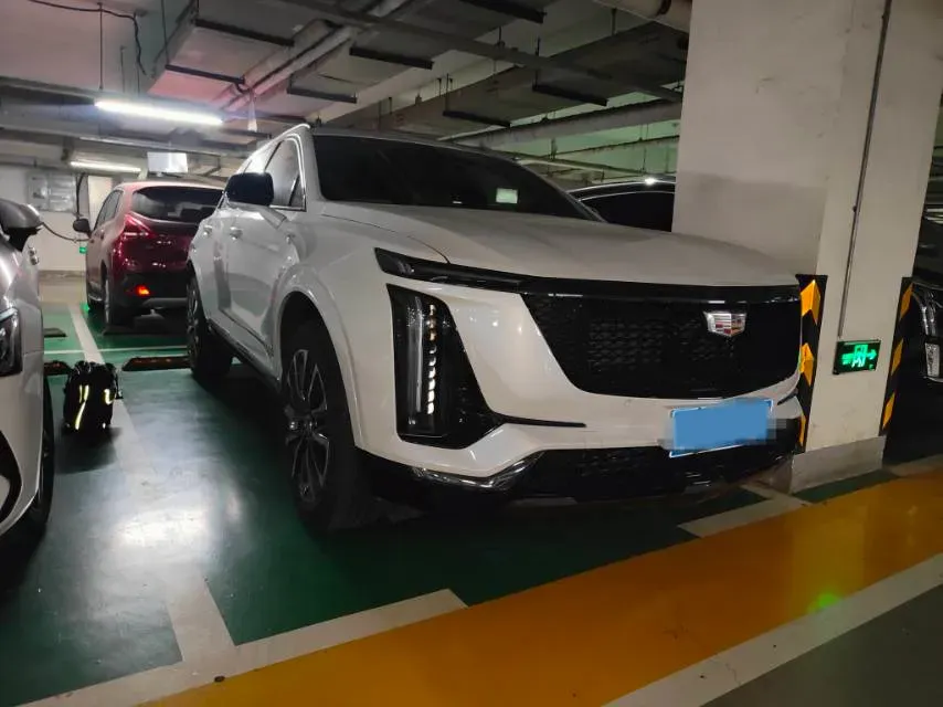 2025 Cadillac XT5 2.0T 237HP L4 9AT,autocango,china used car exporter,china ev exporter,chinese used car exporter,chinese used ev exporter