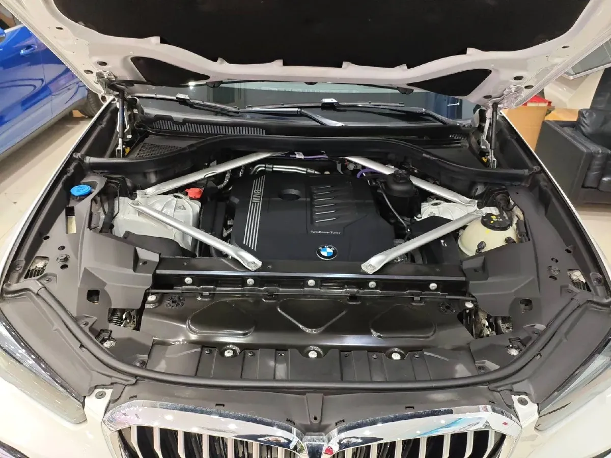 2022 BMW X5 3.0T 333HP L6 8AT,autocango,china used car exporter,china ev exporter,chinese used car exporter,chinese used ev exporter