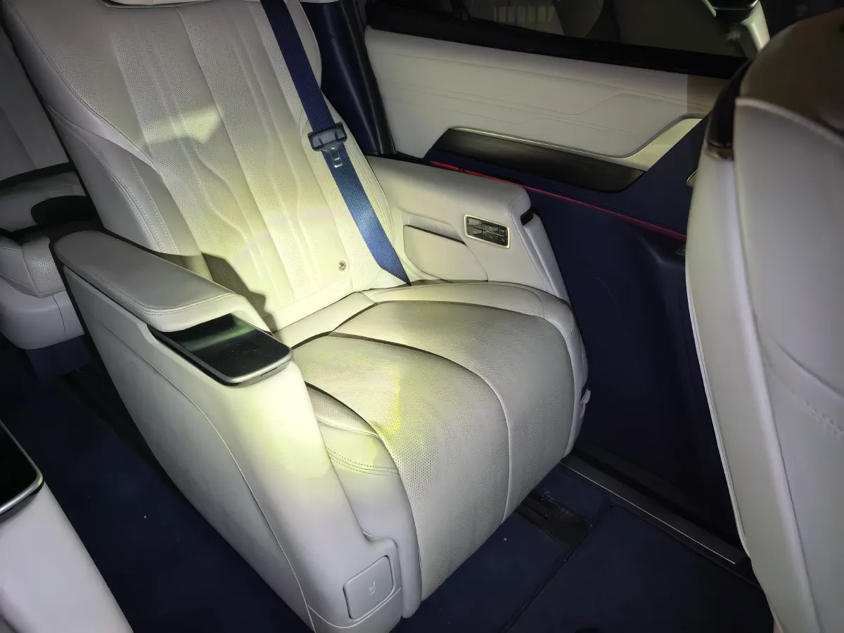 2023 Buick Century 2.0T 237HP L4 9AT,autocango,china used car exporter,china ev exporter,chinese used car exporter,chinese used ev exporter