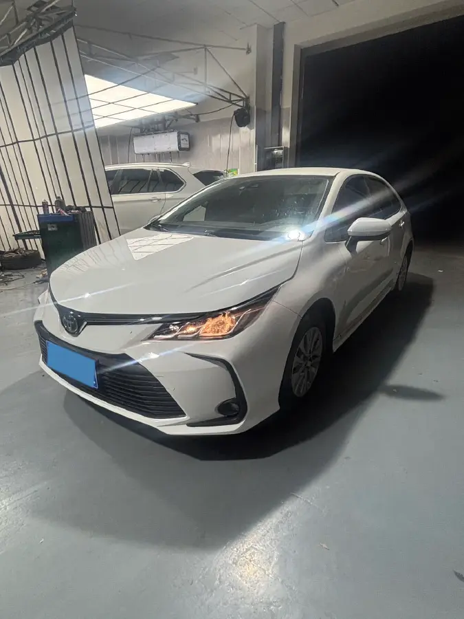 2021 Toyota Corolla 1.8L 98HP L4 E-CVT Hybrid
