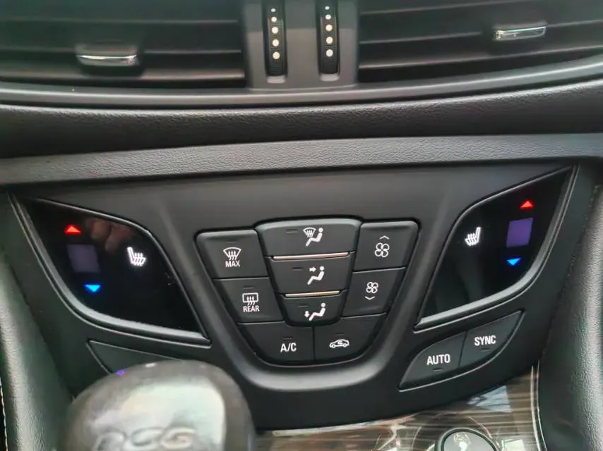 2020 Buick EnvisionPlus 1.5T 169HP L4 7DCT,autocango,china used car exporter,china ev exporter,chinese used car exporter,chinese used ev exporter