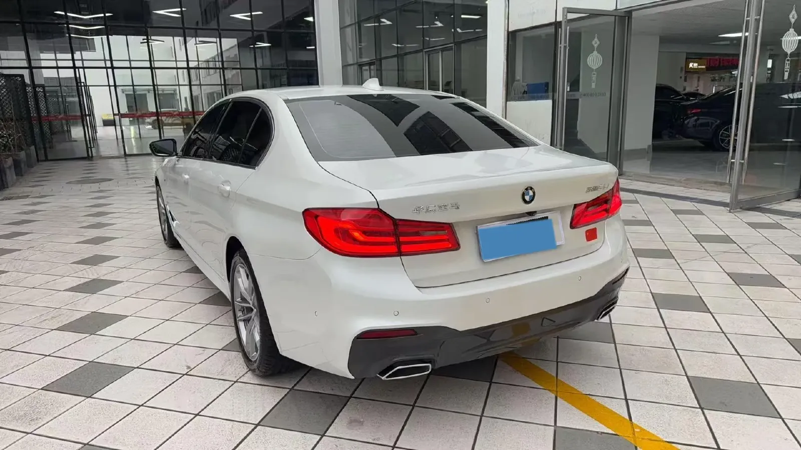 2020 BMW 5 Series 2.0T 184HP L4 8AT,autocango,china used car exporter,china ev exporter,chinese used car exporter,chinese used ev exporter