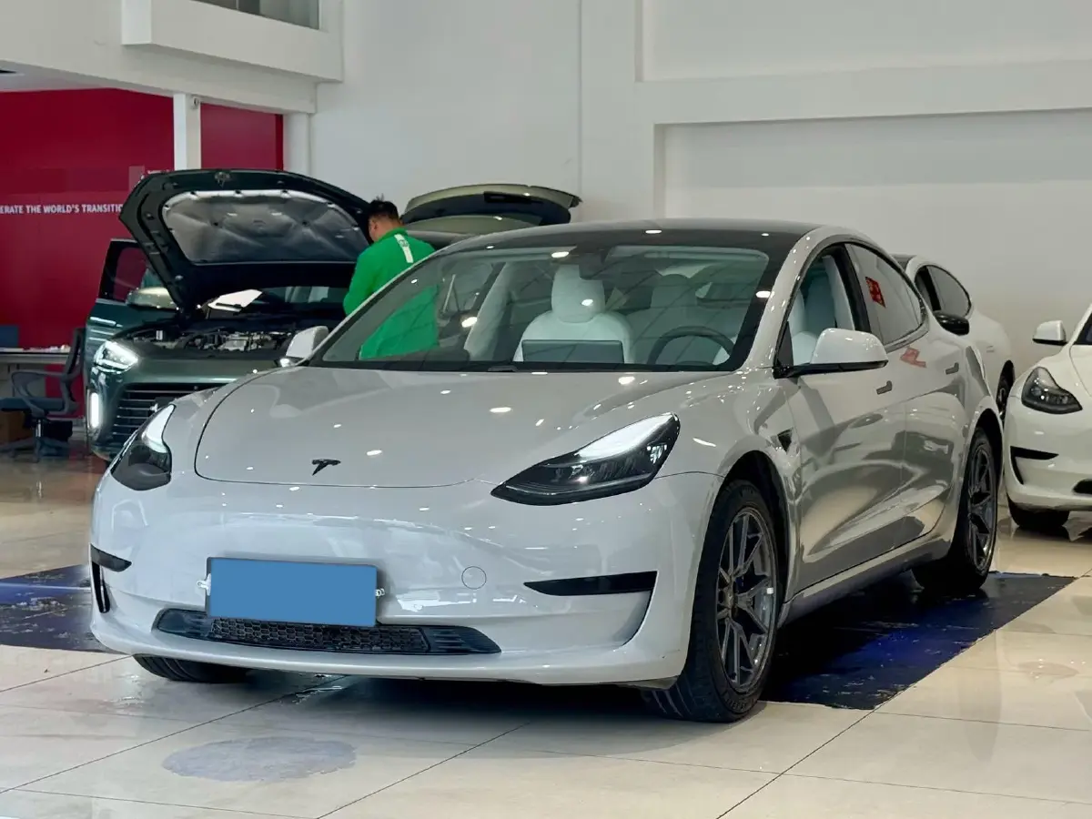 2020 Tesla Model 3 BEV 52KWH