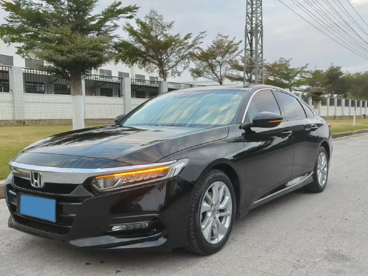 2018 Honda Accord 1.5T 194HP L4 CVT