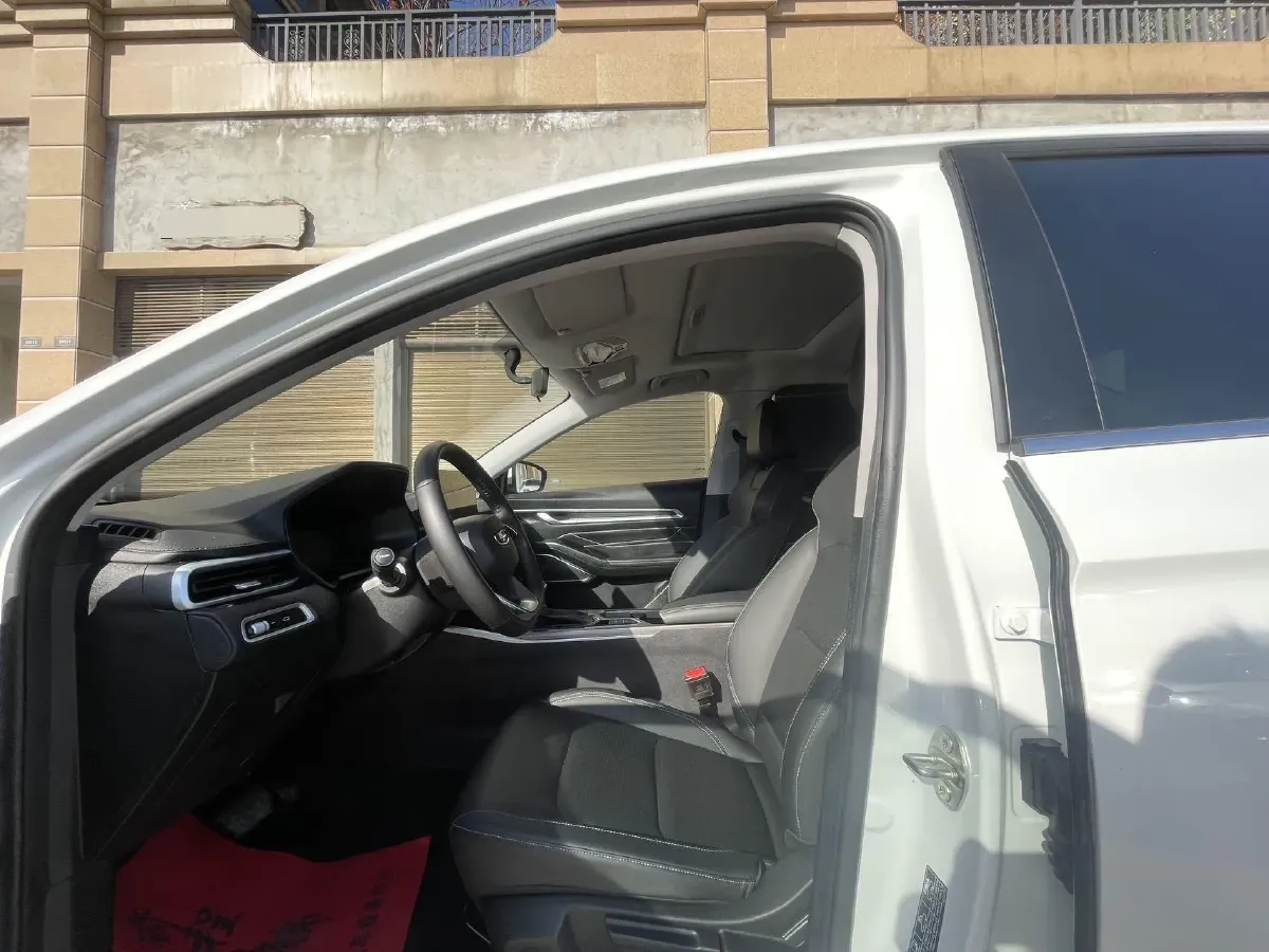 2022 Geely Emgrand 1.5L 114HP L4 CVT,autocango,china used car exporter,china ev exporter,chinese used car exporter,chinese used ev exporter