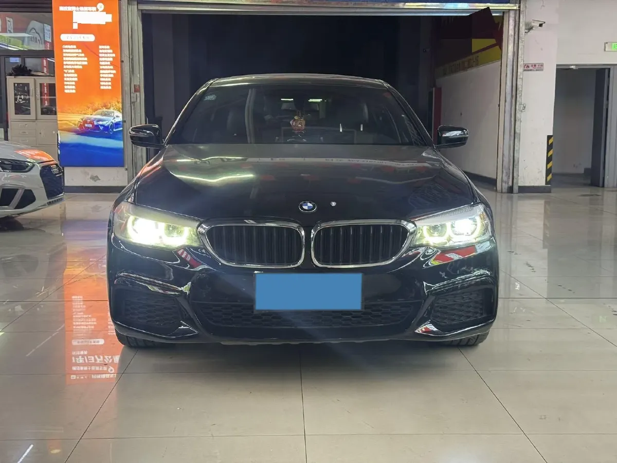 2020 BMW 5 Series 2.0T 184HP L4 8AT,autocango,china used car exporter,china ev exporter,chinese used car exporter,chinese used ev exporter
