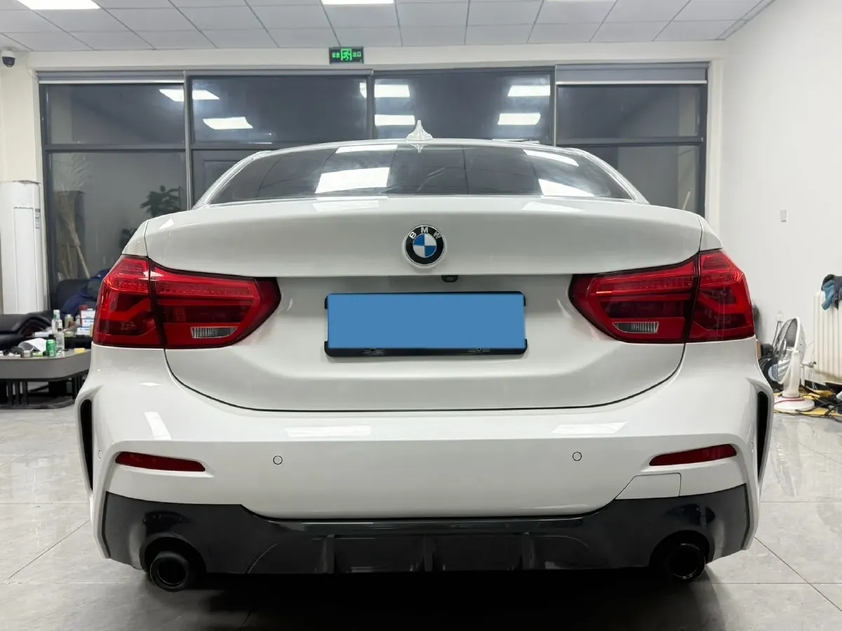 2022 BMW 1 Series 1.5T 140HP L3 7DCT,autocango,china used car exporter,china ev exporter,chinese used car exporter,chinese used ev exporter