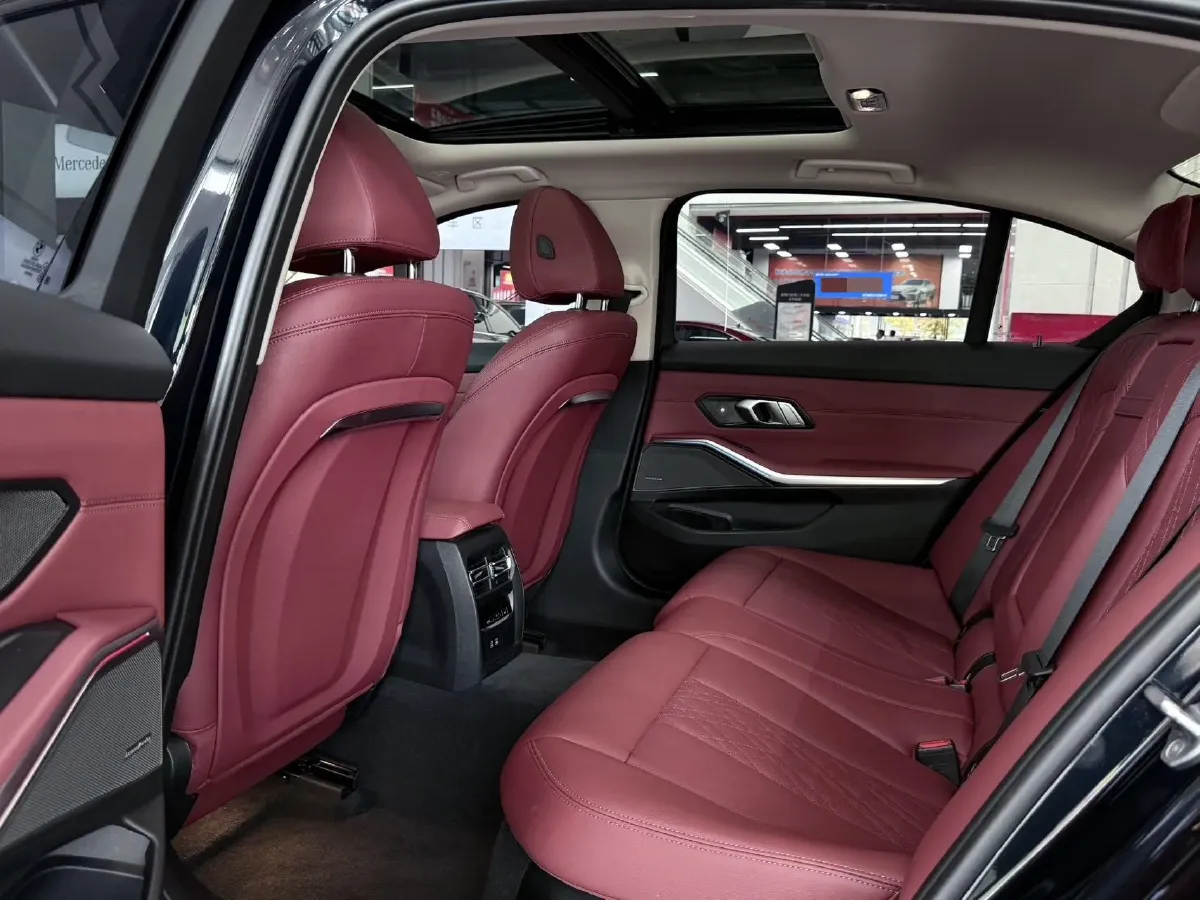 2024 BMW 3 Series 2.0T 184HP L4 8AT,autocango,china used car exporter,china ev exporter,chinese used car exporter,chinese used ev exporter