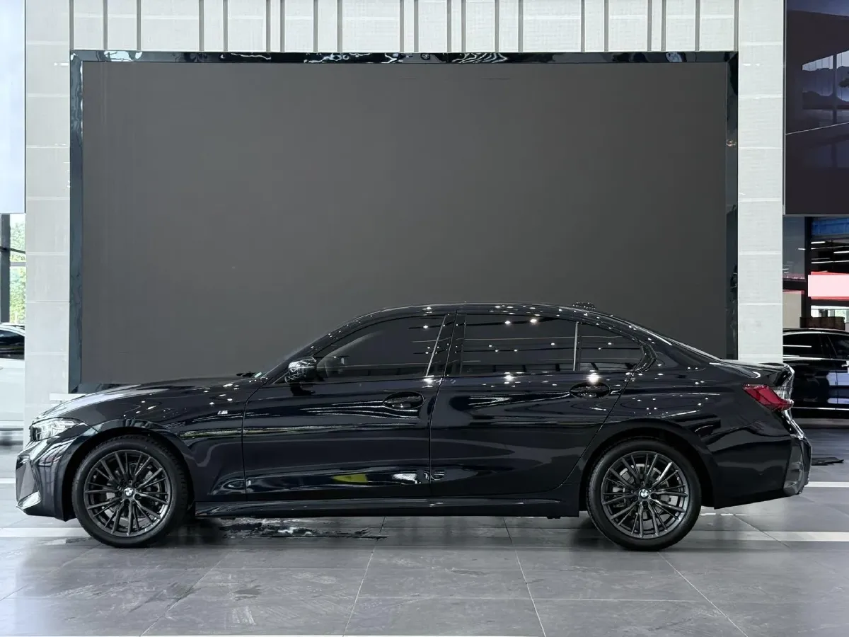 2024 BMW 3 Series 2.0T 184HP L4 8AT,autocango,china used car exporter,china ev exporter,chinese used car exporter,chinese used ev exporter