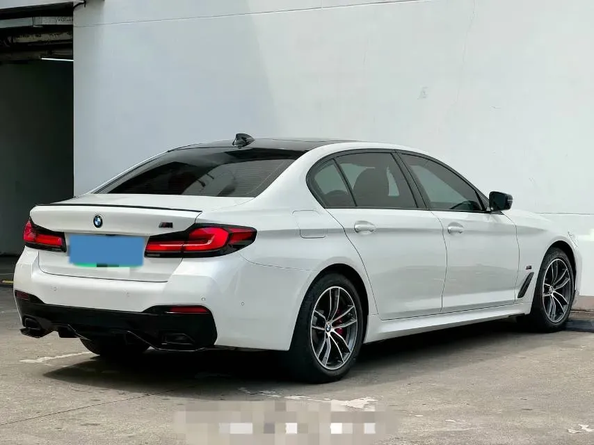 2021 BMW 5 Series 2.0T 184HP L4 8AT PHEV 17.7KWH,autocango,china used car exporter,china ev exporter,chinese used car exporter,chinese used ev exporter