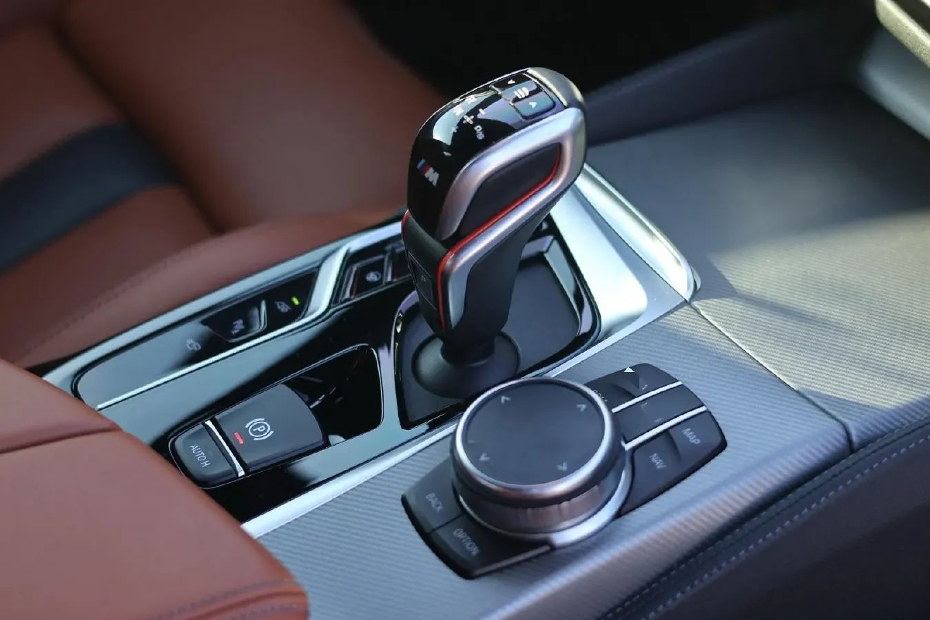 2019 BMW M5 4.4T 625HP V8 8AT,autocango,china used car exporter,china ev exporter,chinese used car exporter,chinese used ev exporter