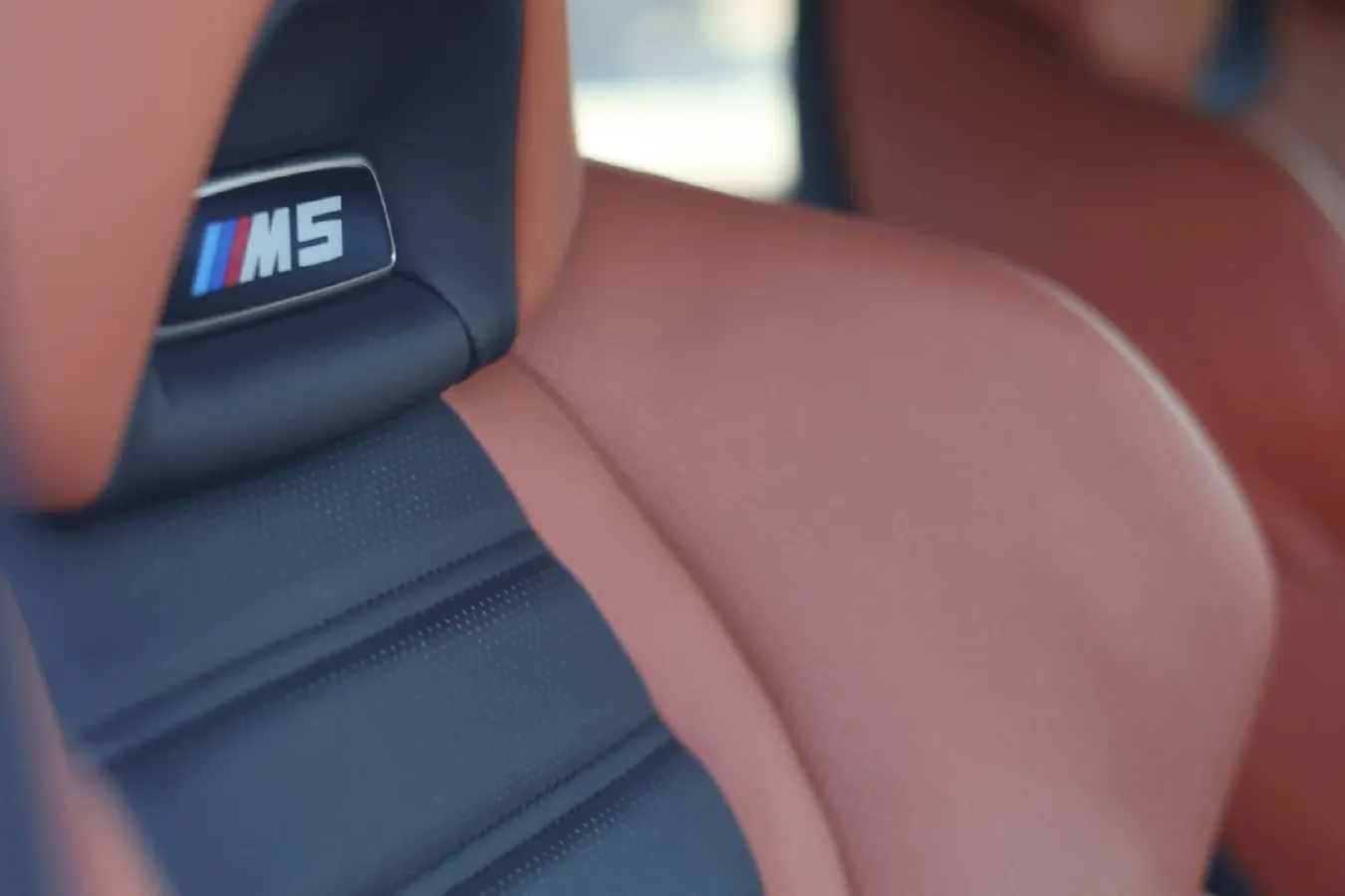 2019 BMW M5 4.4T 625HP V8 8AT,autocango,china used car exporter,china ev exporter,chinese used car exporter,chinese used ev exporter