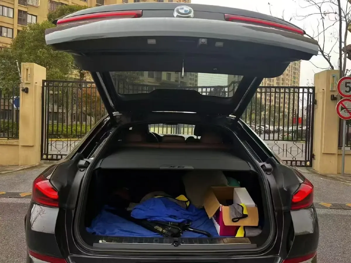 2020 BMW X6 3.0T 340HP L6 8AT,autocango,china used car exporter,china ev exporter,chinese used car exporter,chinese used ev exporter