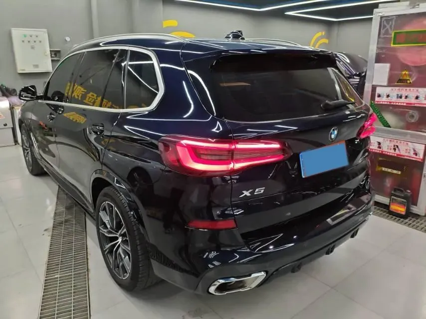 2022 BMW X5 2.0T 245HP L4 8AT,autocango,china used car exporter,china ev exporter,chinese used car exporter,chinese used ev exporter